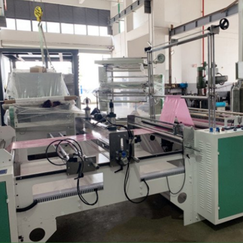 600 Type Double-Layer Heat Sealing And Cold Cutting Bag Making Machine